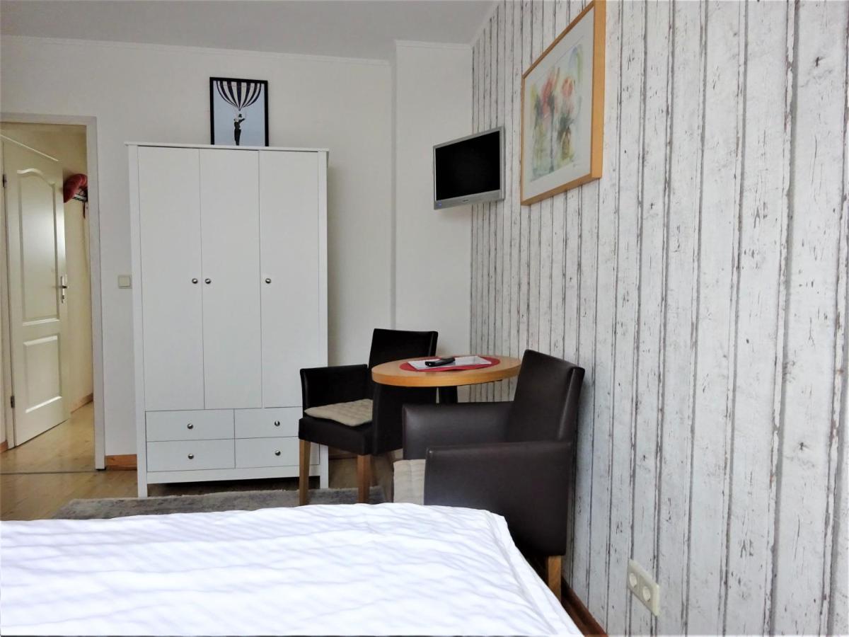 Hotel Pension Zur Faehrbruecke Stralsund Kültér fotó