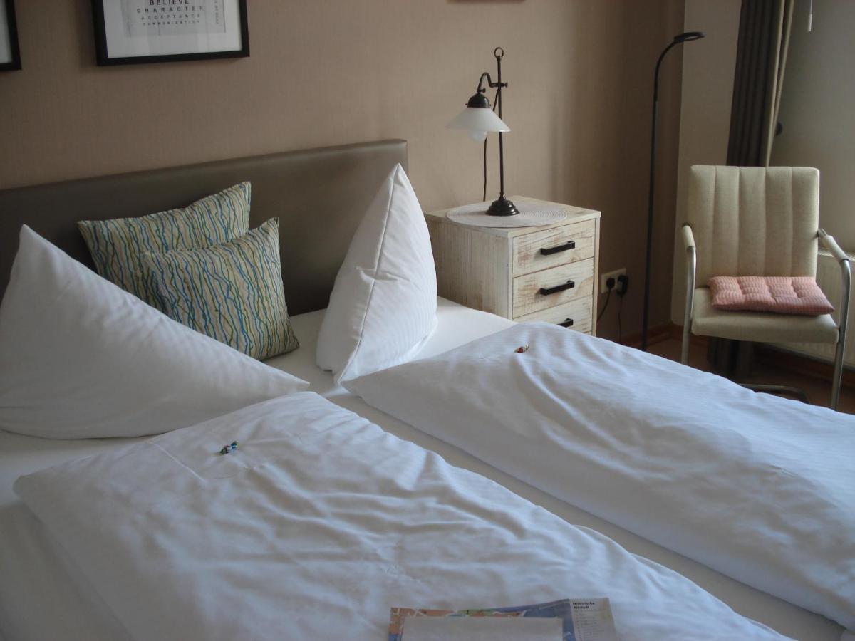 Hotel Pension Zur Faehrbruecke Stralsund Kültér fotó